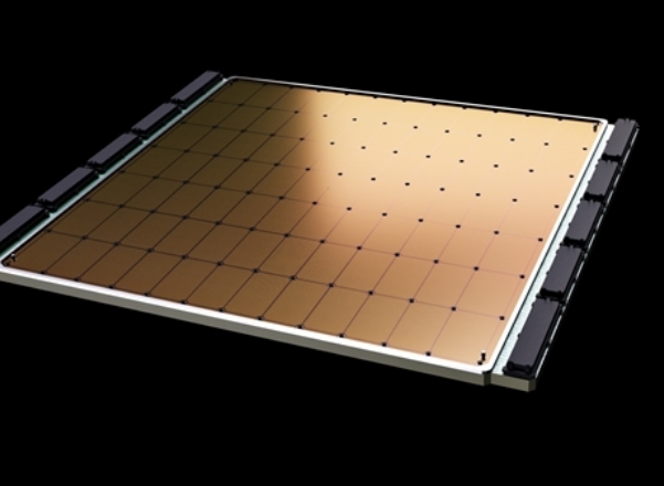 交叉 132.jpg 交叉 132.jpg